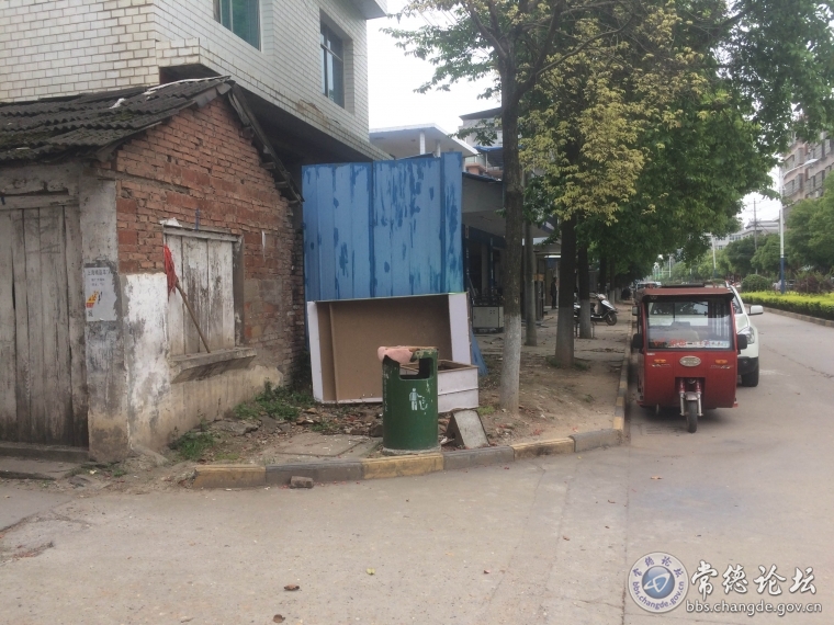 我很难理解这里怎么就不是人行道