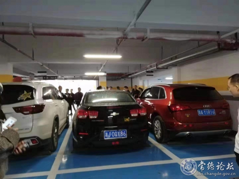 点击查看原图 司机天窗出入